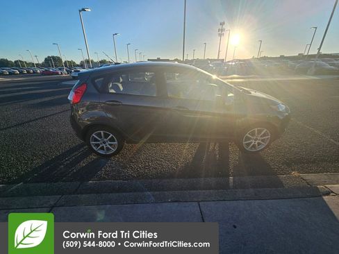 Used 2015 Ford Fiesta SE w/ Equipment Group 201A FWD image 10