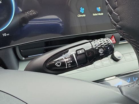 New 2026 Hyundai Elantra Limited FWD image 27