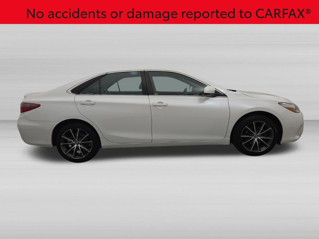 Used 2016 Toyota Camry SE FWD image 3