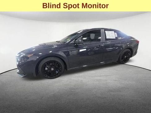 Used 2026 Toyota Camry SE w/ Convenience Package FWD image 4