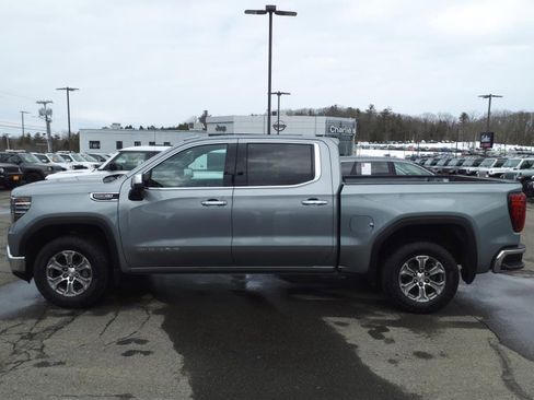 Used 2024 GMC Sierra 1500 SLT image 7