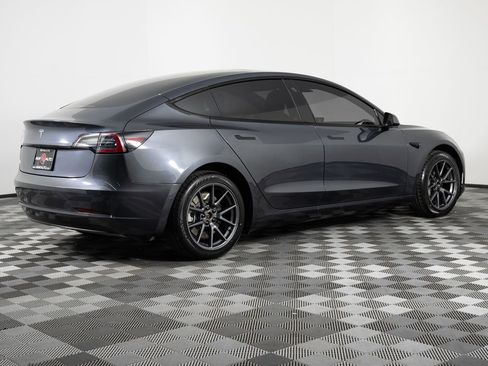 Used 2021 Tesla Model 3 Standard Range image 8