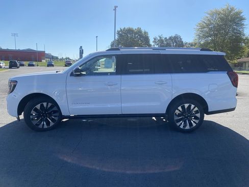 New 2025 Ford Expedition Max Platinum w/ Driver's Package image 4