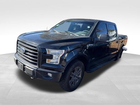 Used 2016 Ford F150 XLT w/ Equipment Group 302A Luxury AWD/4WD image 3