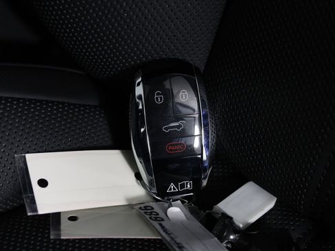 New 2025 Bentley Bentayga Extended Wheelbase image 30