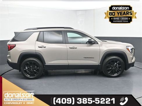 New 2026 GMC Terrain Elevation w/ Elevation Premium Package image 2