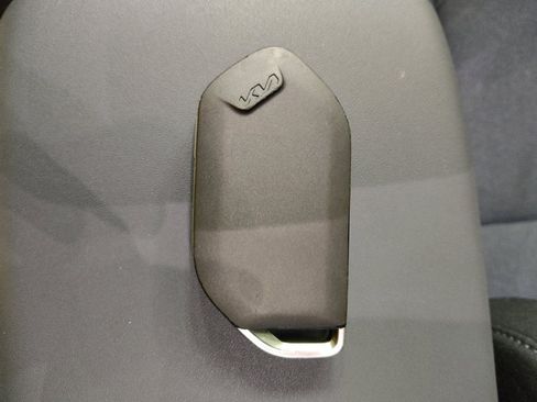Used 2025 Kia K4 FWD image 32