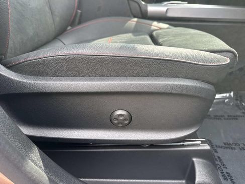 Used 2022 Mercedes-Benz GLB 250 image 13