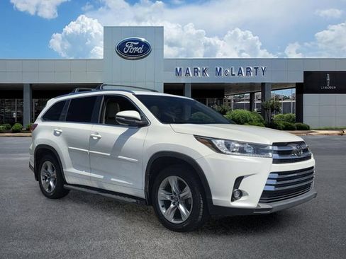 Used 2019 Toyota Highlander Limited FWD image 7