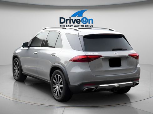 Used 2024 Mercedes-Benz GLE 450 4MATIC w/ Winter Package image 4