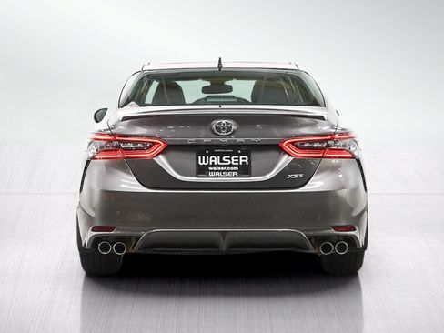 Used 2022 Toyota Camry XSE FWD image 4