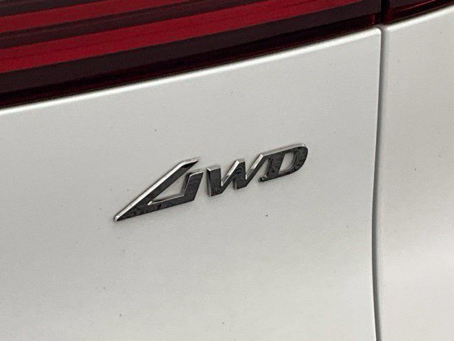Used 2023 Genesis GV70 2.5T w/ Advanced Package AWD/4WD image 27