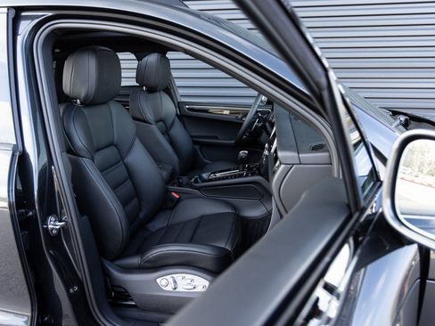 New 2026 Porsche Macan image 31