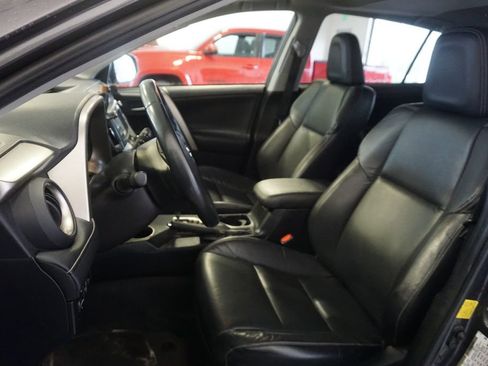 Used 2014 Toyota RAV4 Limited image 17