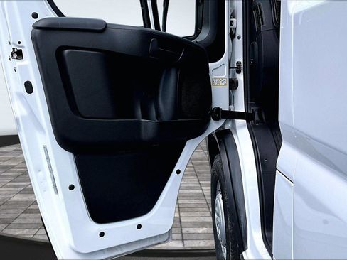 Used 2025 RAM ProMaster 2500 w/ Convenience Group FWD image 23