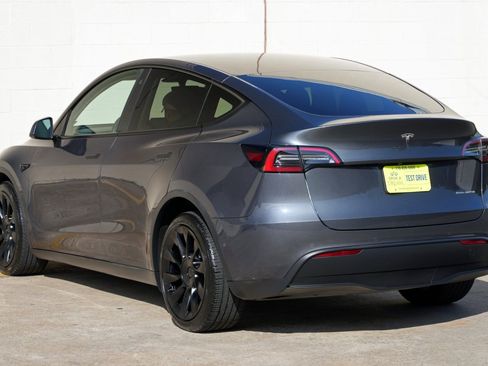 Used 2022 Tesla Model Y Long Range AWD/4WD image 51
