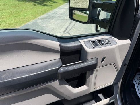 Used 2018 Ford F350 XL w/ Power Equipment Group AWD/4WD image 17