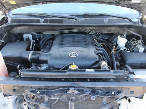 Used 2012 Toyota Tundra Limited w/ Memory Pkg image 18
