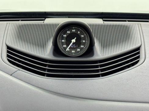 Used 2020 Porsche Taycan Turbo image 24