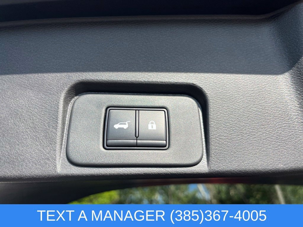 Used 2026 Nissan Rogue SL AWD/4WD image 11