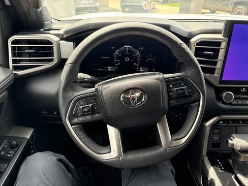 Used 2026 Toyota Tundra Limited AWD/4WD image 14