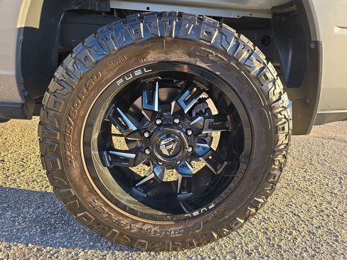 Used 2022 RAM 2500 Tradesman w/ Chrome Appearance Group image 25