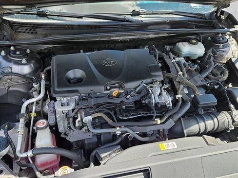 Used 2019 Toyota Camry SE image 21