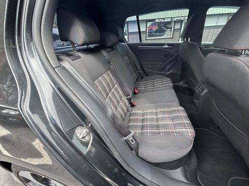 Used 2012 Volkswagen Golf 4-Door FWD image 10