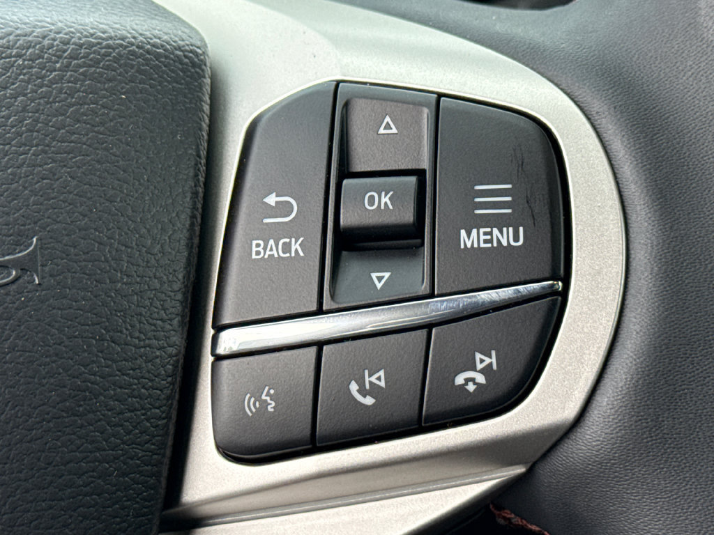 Certified 2026 Ford Explorer Active AWD/4WD image 27