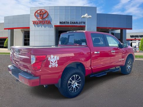 Used 2021 Nissan Titan SV w/ SV Convenience Package AWD/4WD image 8