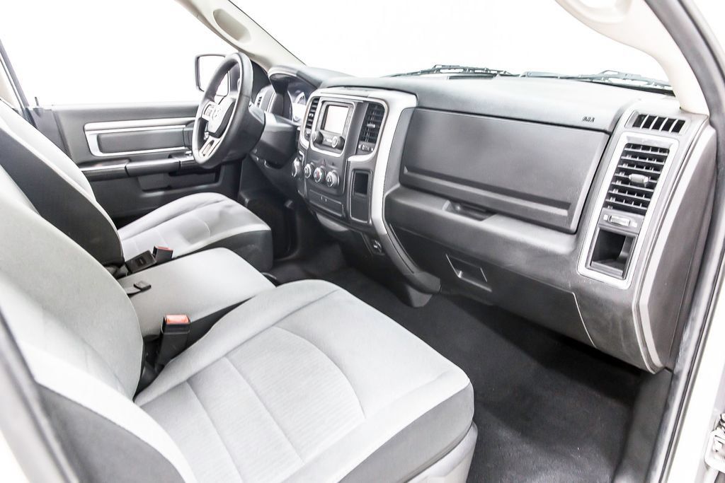 Used 2022 RAM 1500 Classic SLT RWD image 33