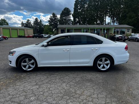 Used 2013 Volkswagen Passat 2.5 SE FWD image 6