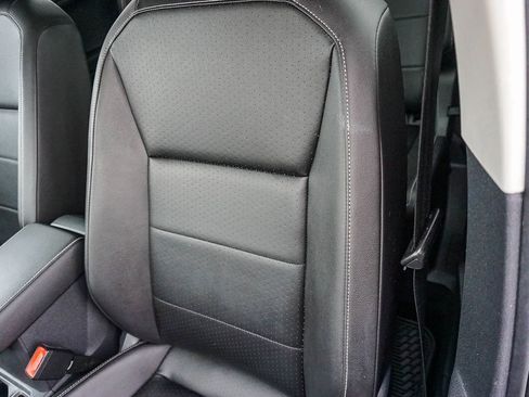 Used 2021 Volkswagen Tiguan SEL FWD image 21