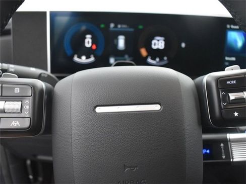 Used 2025 Hyundai Santa Fe SEL image 11