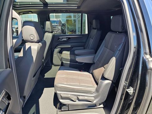 New 2026 Chevrolet Suburban High Country AWD/4WD image 17