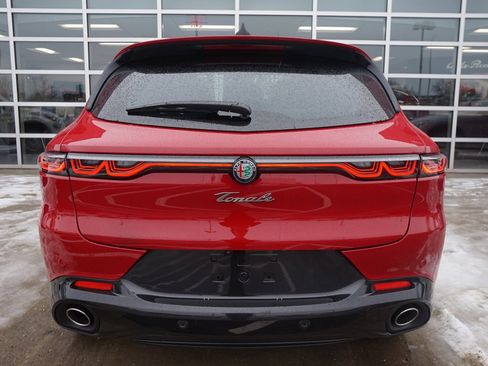 New 2024 Alfa Romeo Tonale Veloce image 9