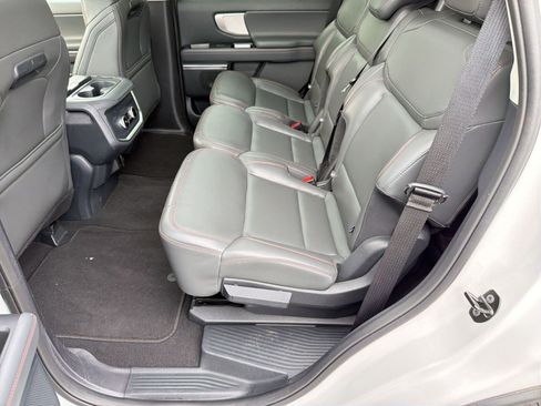 Certified 2025 Ford Expedition Active AWD/4WD image 15