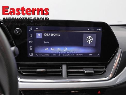Used 2025 Chevrolet Trax LT FWD image 18