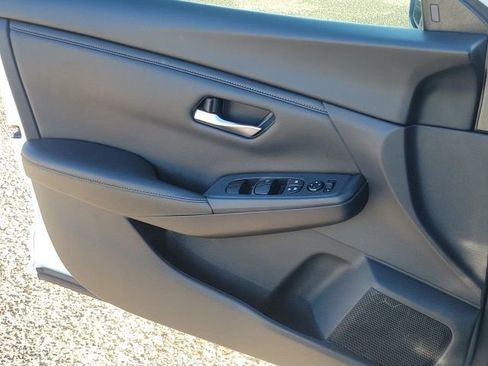 Used 2024 Nissan Sentra SV FWD image 24