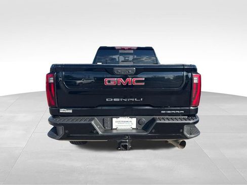 Used 2024 GMC Sierra 2500 Denali w/ Denali Reserve Package AWD/4WD image 4