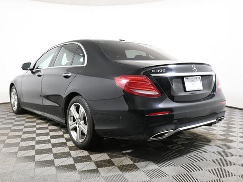 Certified 2018 Mercedes-Benz E 300 4MATIC image 5