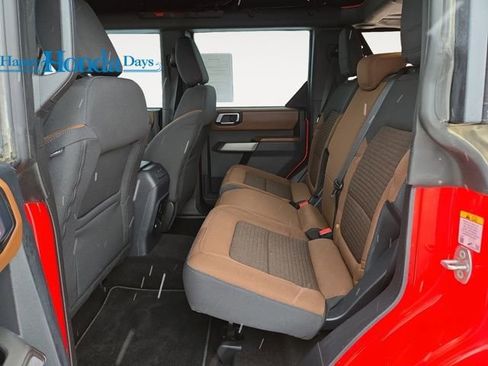 Used 2023 Ford Bronco Outer Banks image 15