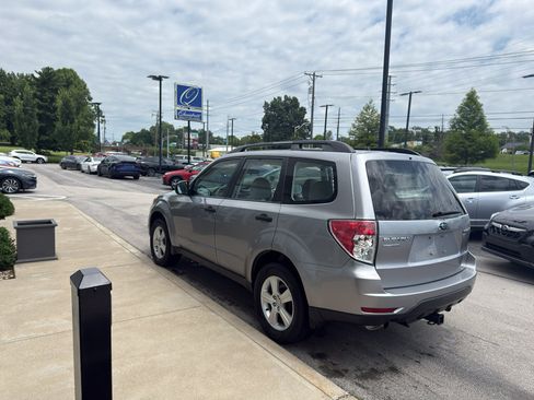Used 2011 Subaru Forester 2.5X AWD/4WD image 5