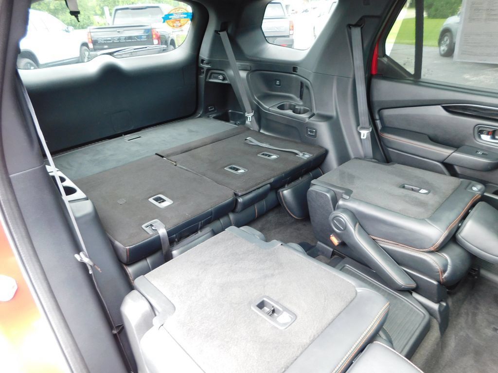 Used 2023 Honda Pilot TrailSport image 32