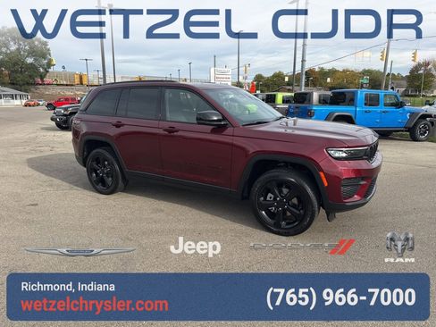 New 2025 Jeep Grand Cherokee Altitude image 1