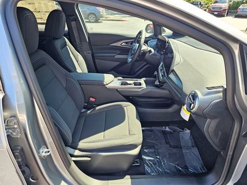 New 2026 Chevrolet Equinox EV LT w/ Comfort Package FWD image 11