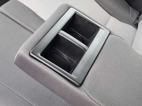 Used 2015 Toyota RAV4 LE image 37