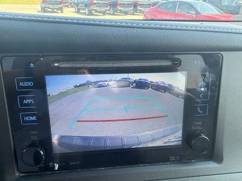 Used 2017 Toyota Sienna XLE Premium FWD image 22