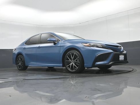 Used 2024 Toyota Camry SE w/ Convenience Package FWD image 50
