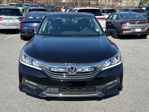 Used 2017 Honda Accord EX-L image 2